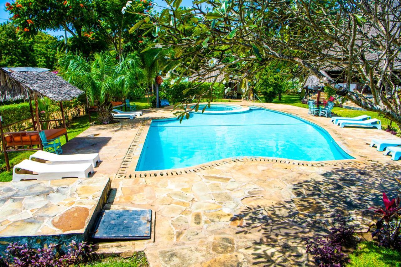 Oasis Diani Beach Villas 외부 사진